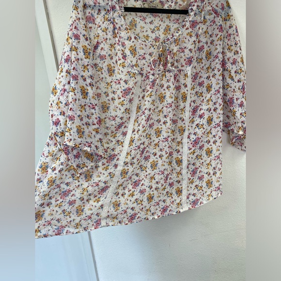 Decree sheer 3/4 sleeve floral blouse, super feminine, ruffles, tie, size XL - Picture 7 of 11